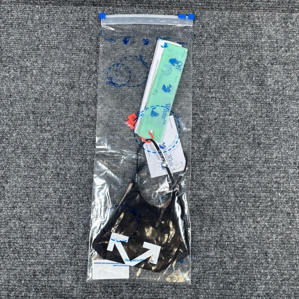 Off White Face Mask, Arrow Over The Face Mask